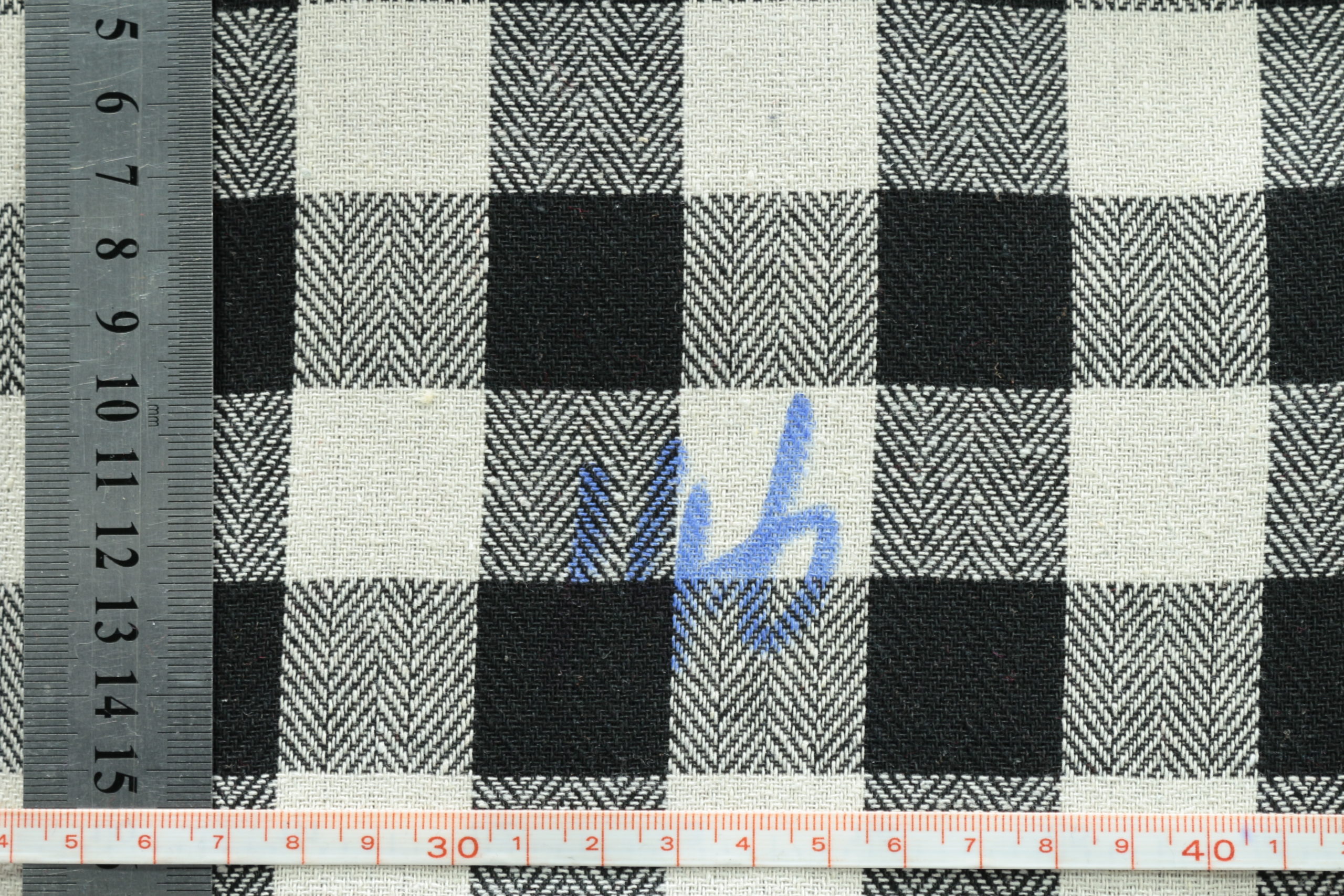 What are the benefits of using yarn dyed fabric